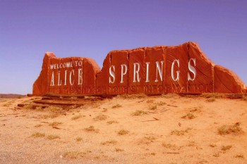 5542755f-6402-498d-afeb-eead417de47dAlice-Springs-Welcome-Sign