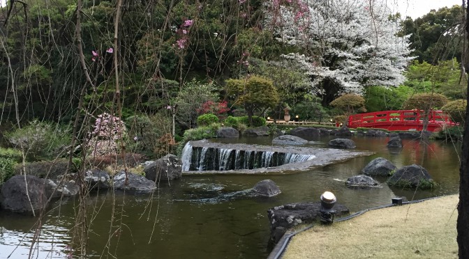 都会のオアシスを求めて：ホテルニューオータニ 日本庭園