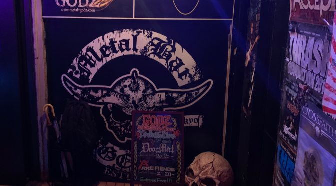 メタルヘッズが訪れるべき、世界で最もメタルな旅行先 11選に選ばれたRock Bar GODZに行ってきた